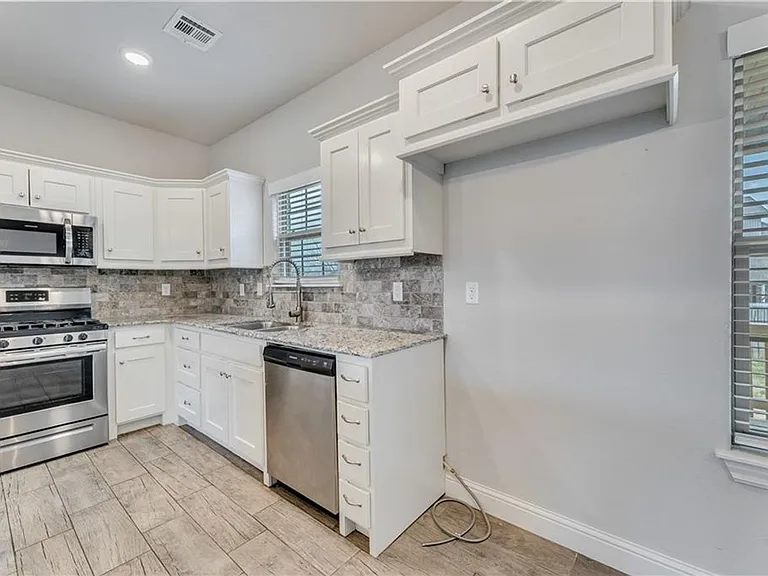 582 Quartz Way — Photo 6