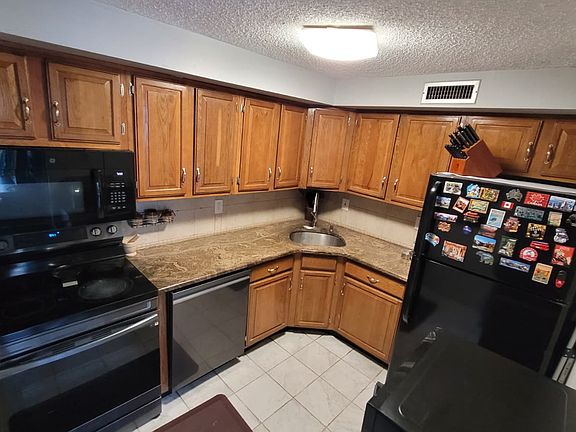 4th image of 512 Aspen Dr Unit 512