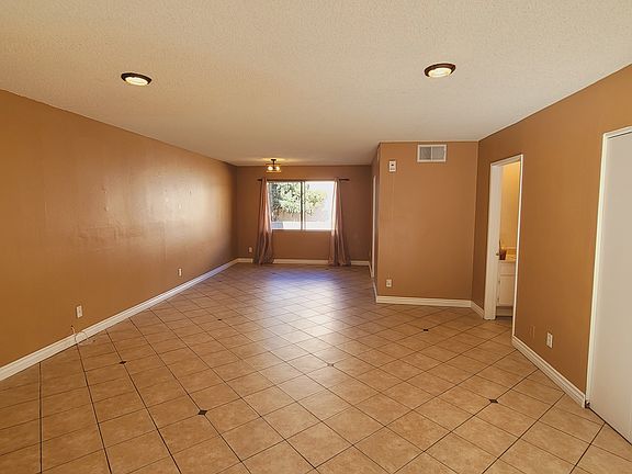 5th image of 9047 Willis Ave
