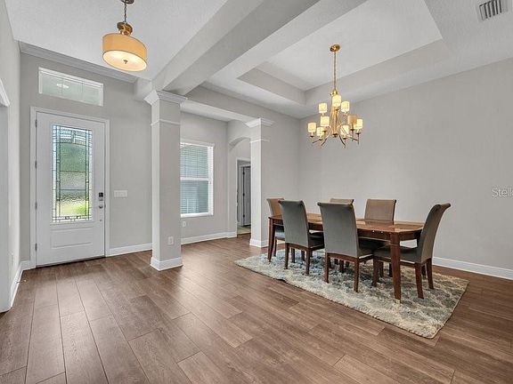 4th image of 1210 Lorea Ln
