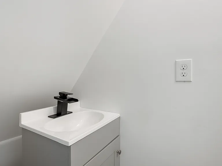 315 E Fort Ave — Photo 6