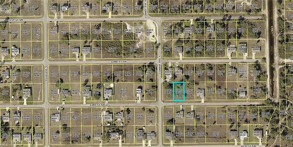 2nd image of 2516 43rd St SW