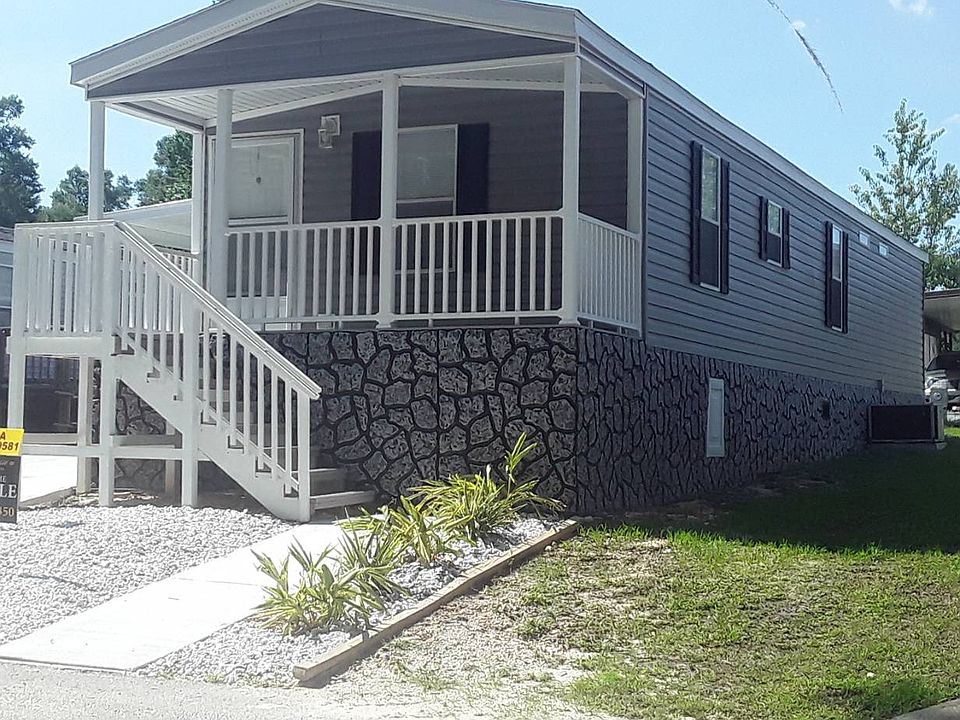 1st image of 2828 NE 49th Ave #8