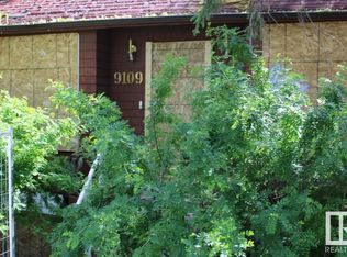 9109 98th St NW, Edmonton, AB T6E 3M6