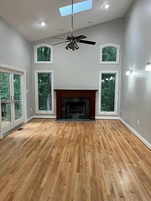 4 bed, 3.5 bath, 3010 sqft, $2,500 — Photo 2