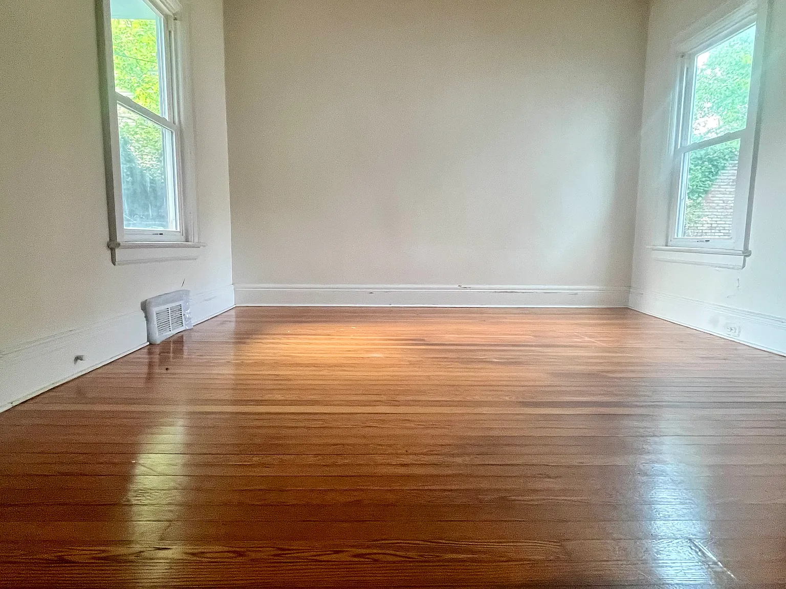 2 bed, 1200 sqft, $1,300 — Photo 3