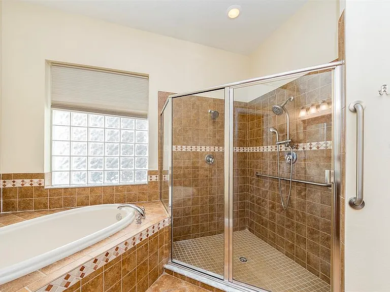 10639 Hatteras Dr — Photo 13