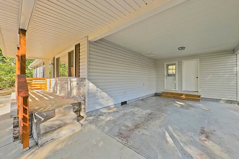 3 bed, 2.0 bath, $1,975 — Photo 2