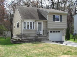 7 Glenwood Ave, Lake Hiawatha, NJ
