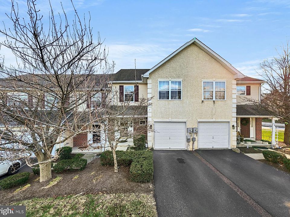 1st image of 1050 Square Dr #2