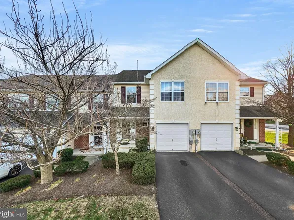 1050 Square Dr #2, Phoenixville, PA 19460