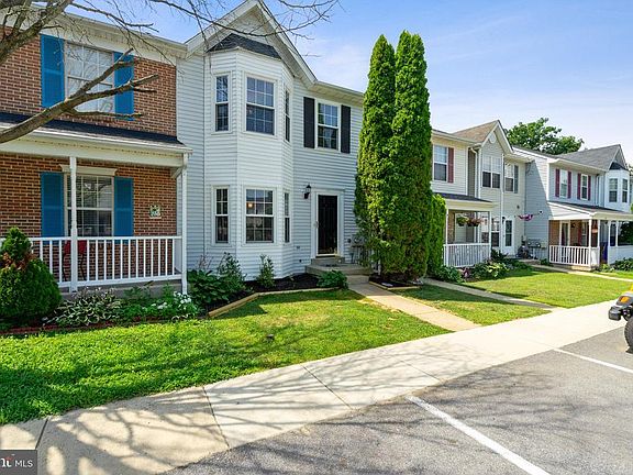 2nd image of 111 Spanish Moss Dr