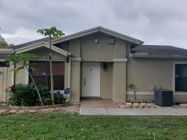 6402 SW 152nd Circle Pl, Miami, FL 33193
