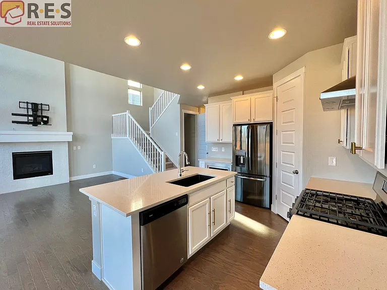 6833 Decatur St — Photo 3