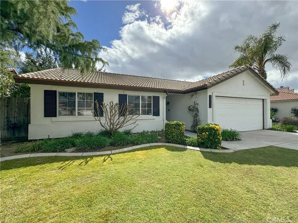 8417 Mainsail Dr, Bakersfield, CA 93312