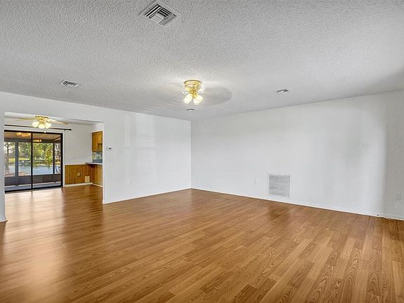 4th image of 1660 Parks Lake Rd