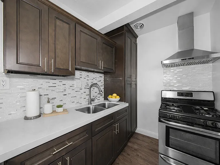 7800 Athens Circle — Photo 15