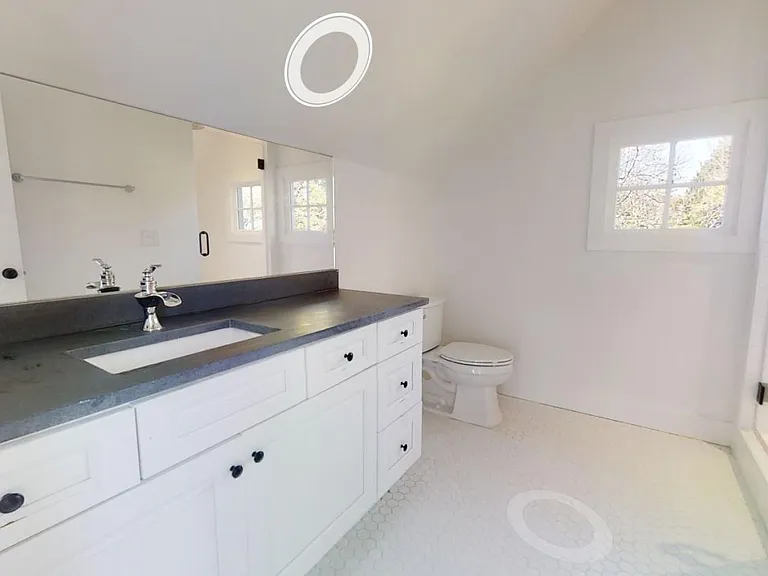 1002 Center St NW — Photo 7