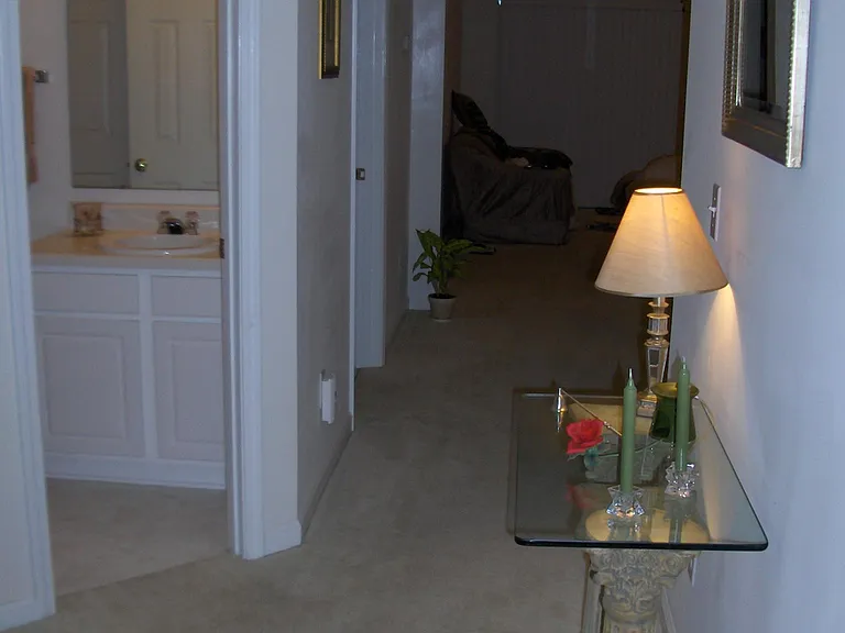 117 Avebury Ln — Photo 3