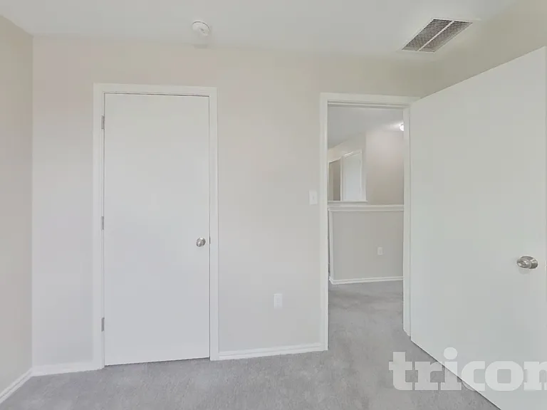 15102 Verela Dr — Photo 11