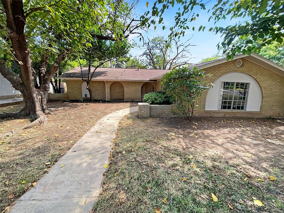 1st image of 1728 Brooks Dr