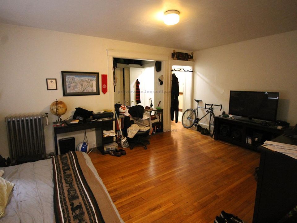 2nd image of 88 Washington St #206