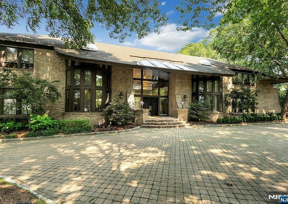 1st image of 59 Jackson Drive