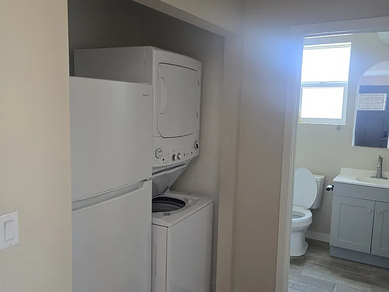 9022 Marlene Ave #B — Photo 7