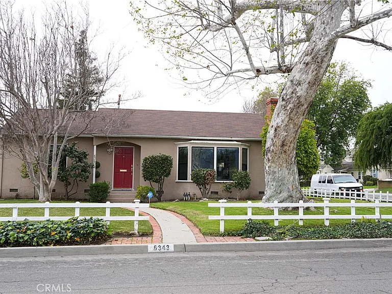 6343 Livia Ave — Photo 2