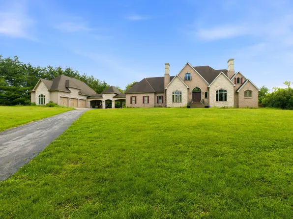 22 Timberwood Dr, Simpsonville, KY 40067