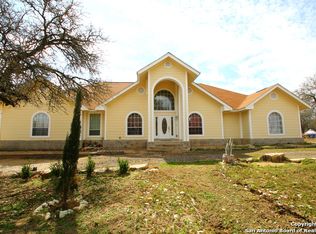 23202 Flat River Dr, Elmendorf, TX 78112