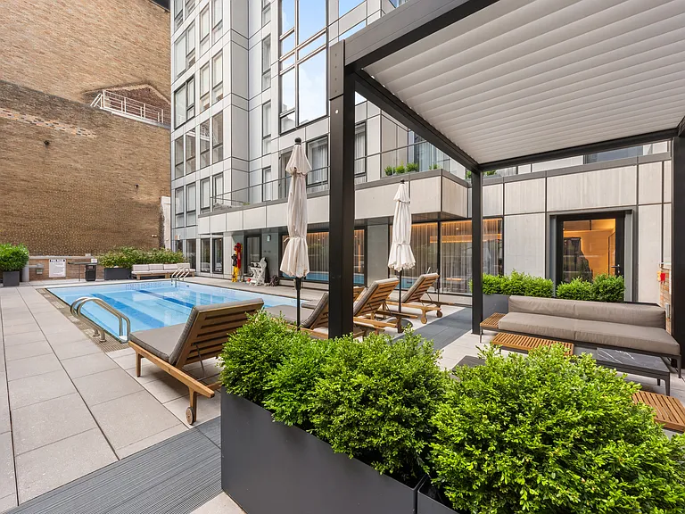 150 E 23rd St #4B — Photo 13