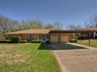 203 Mildred Ln, Benbrook, TX 76126