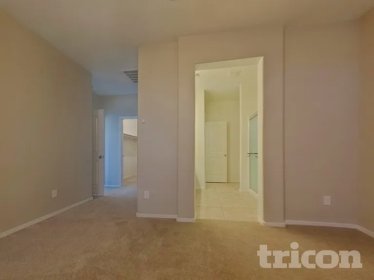 3712 N 310th Ln — Photo 14