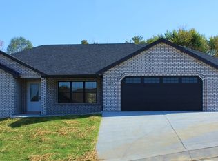 2027 Trenton Ct, Jefferson City, MO 65109