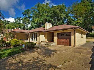 27 Greenwood Rd, Pittsburgh, PA 15221