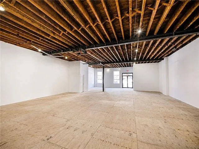 Studio, $10,500 — Photo 4