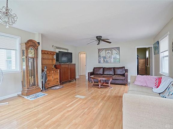 4th image of 4437 Corinth Blvd
