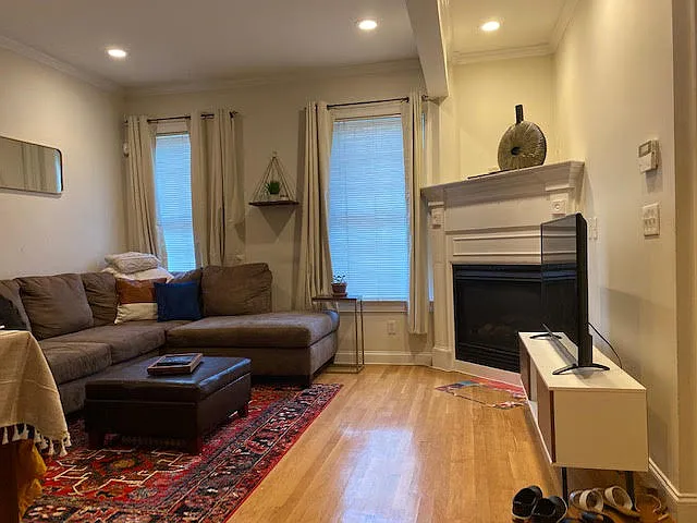 441 Bunker Hill St #1 — Photo 3