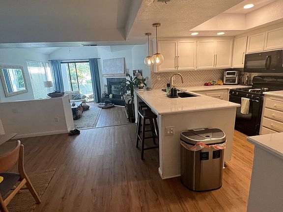 2nd image of 1473 Chalcedony St