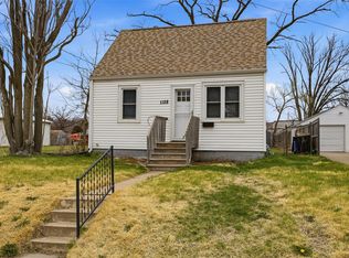 1128 I Ave NE, Cedar Rapids, IA 52402