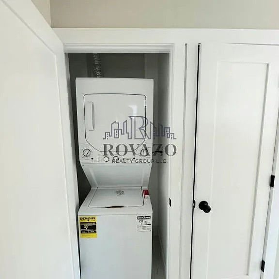 9-11 Stecher St #2R — Photo 9
