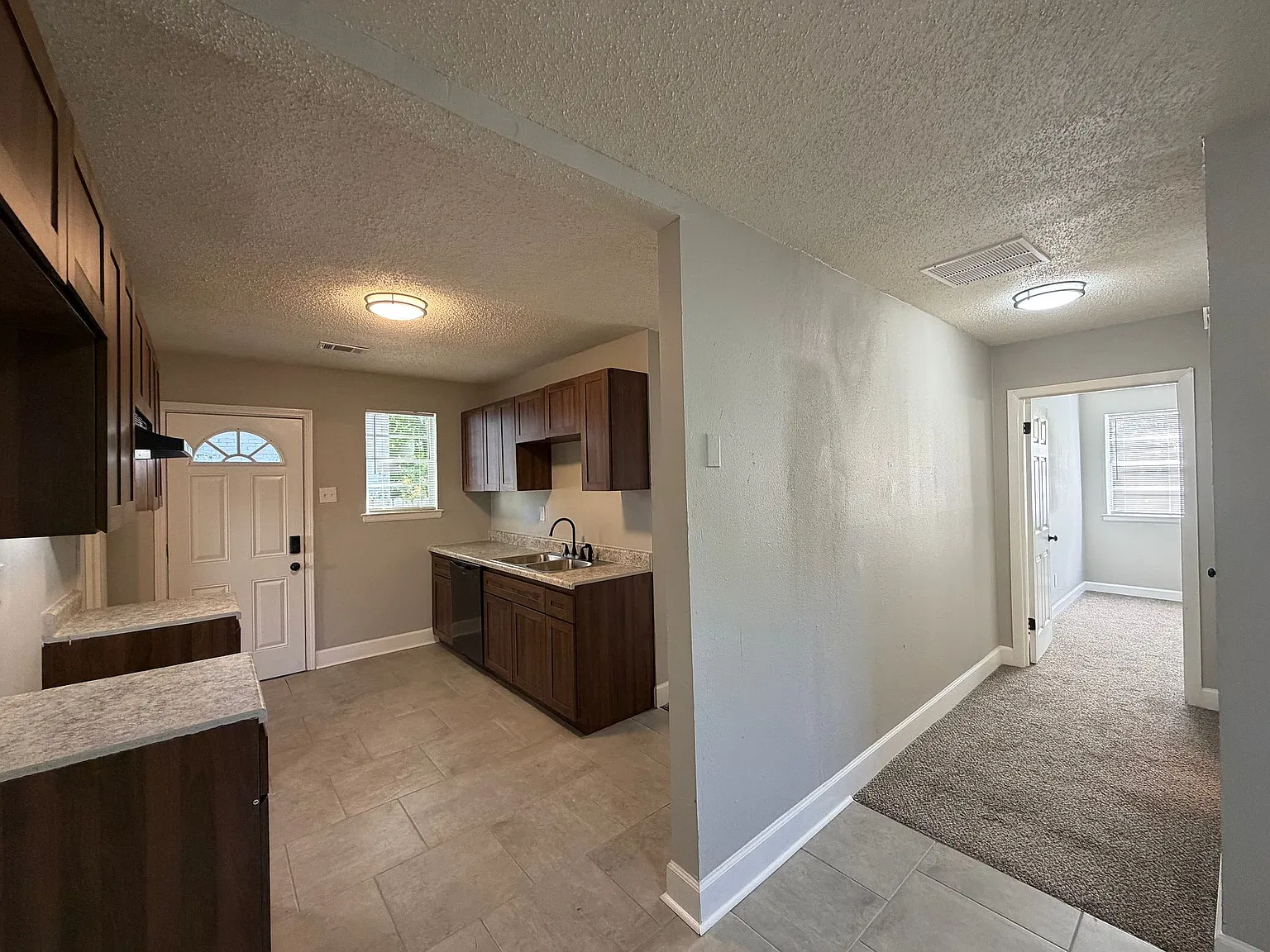 1369 Richmond Ave — Photo 4