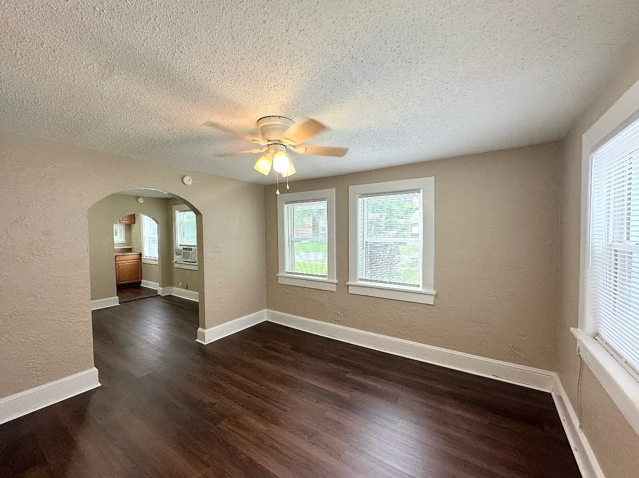2 bed, 720 sqft, $1,550 — Photo 2