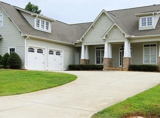 3033 Corsham Dr, Apex, NC 27539