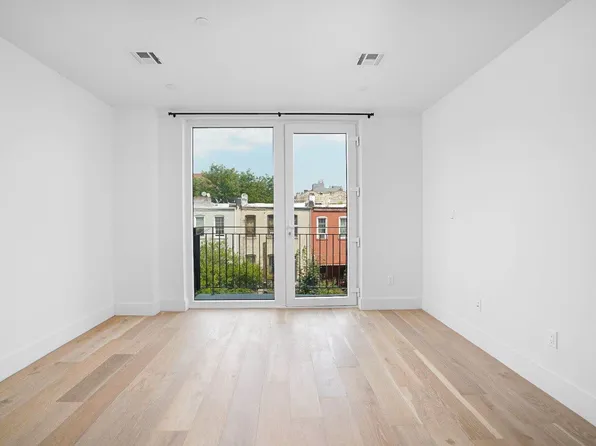 1173 Rogers Avenue image 6 of 10