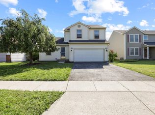 4012 Walnut Crossing Dr, Groveport, OH 43125