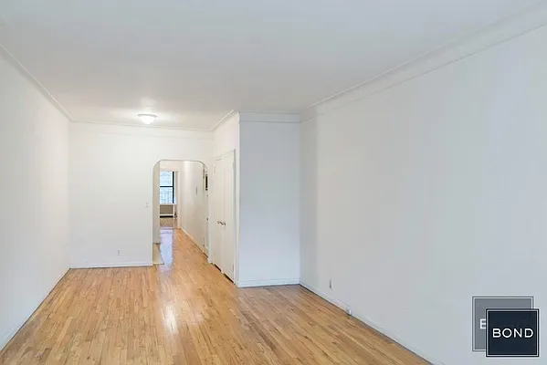 Rented by Bond New York | media 3