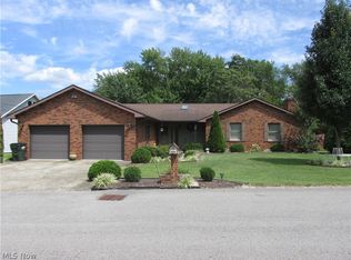 125 Bryan Dr, Saint Marys, WV 26170