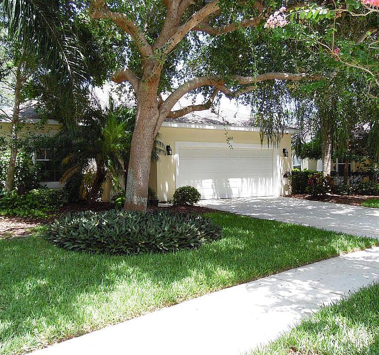 1st image of 622 Waterside Cir